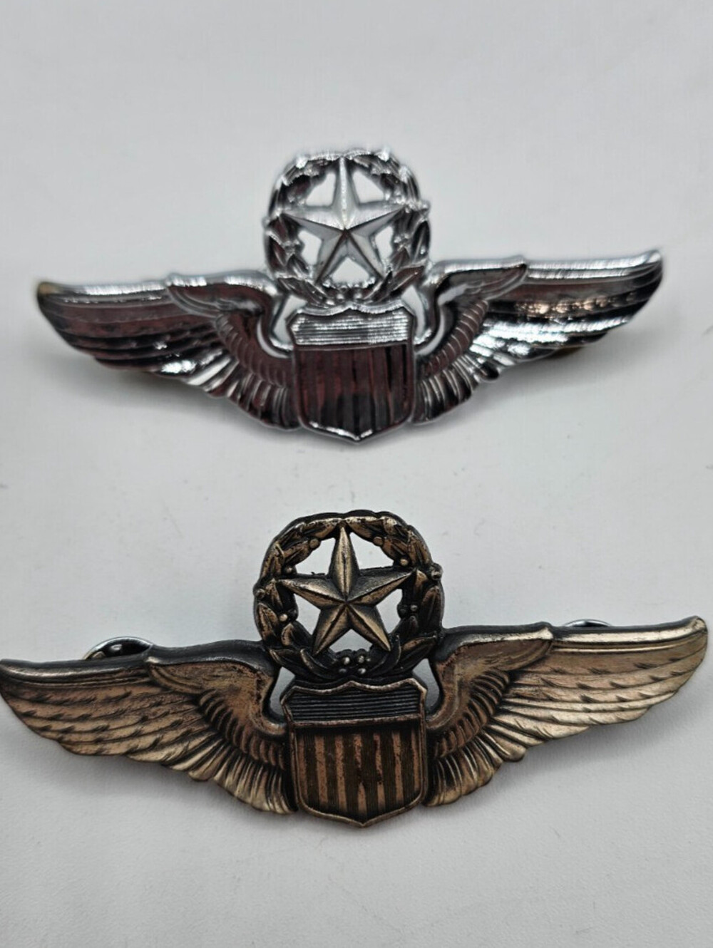 Set of 2 Vtg 1950s Army Air Force Command Pilot Wings Badge raised Clutch Back - Picture 1 of 3